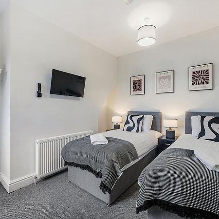 Anfield Cosy Stays - Air Host & Stay - Sleeps 14 Liverpool Buitenkant foto