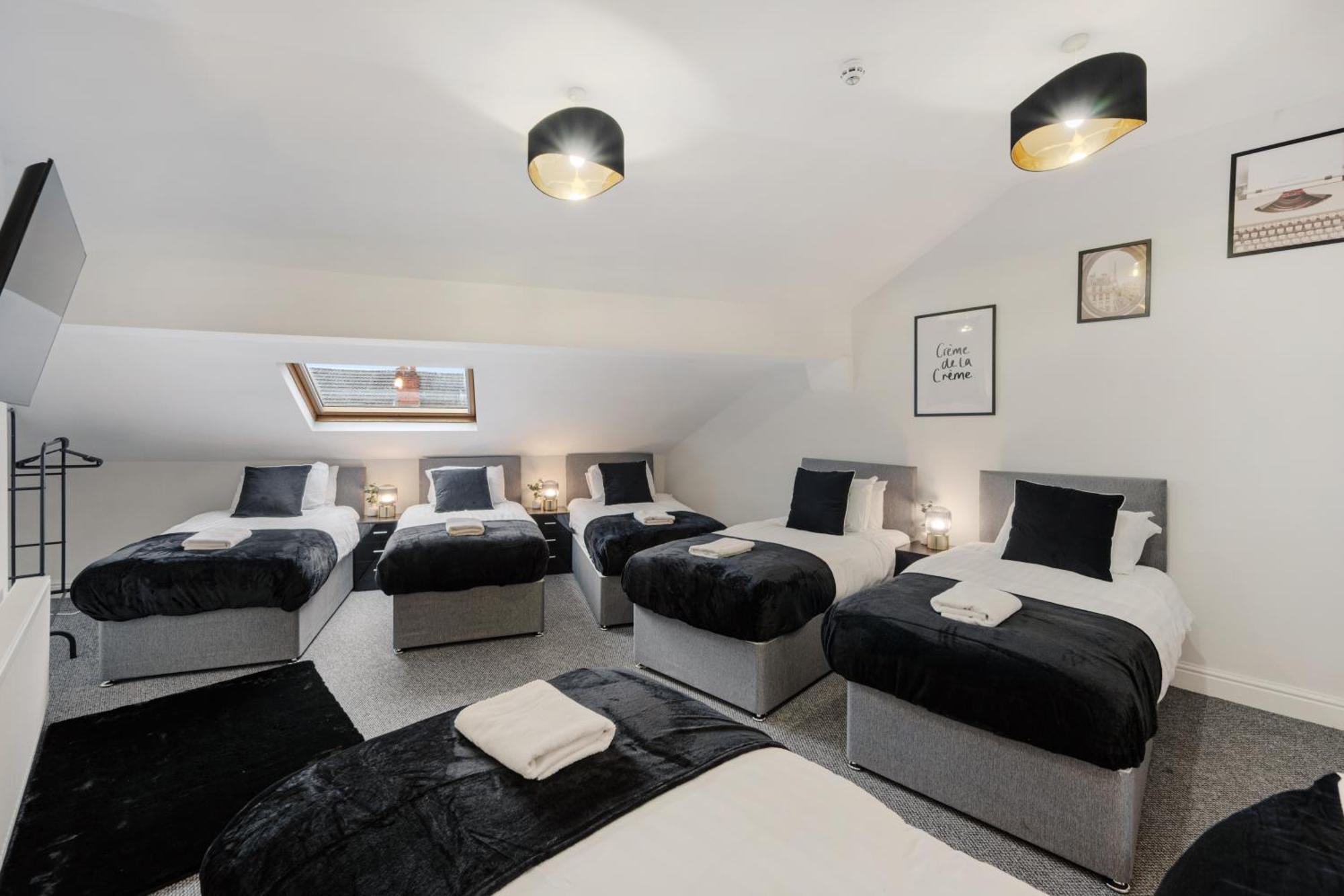 Anfield Cosy Stays - Air Host & Stay - Sleeps 14 Liverpool Buitenkant foto