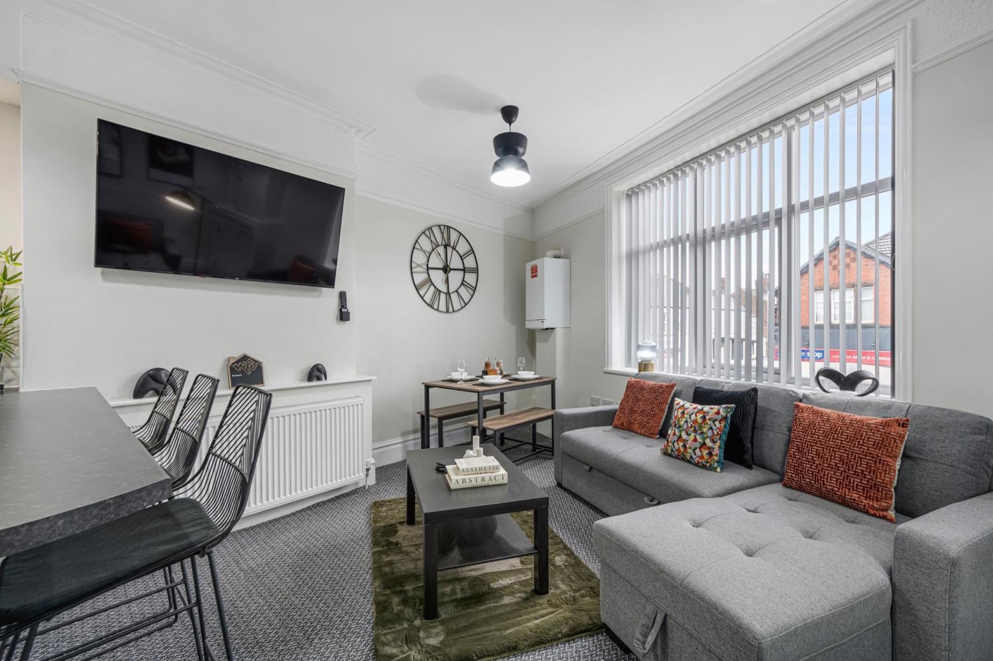 Anfield Cosy Stays - Air Host & Stay - Sleeps 14 Liverpool Buitenkant foto
