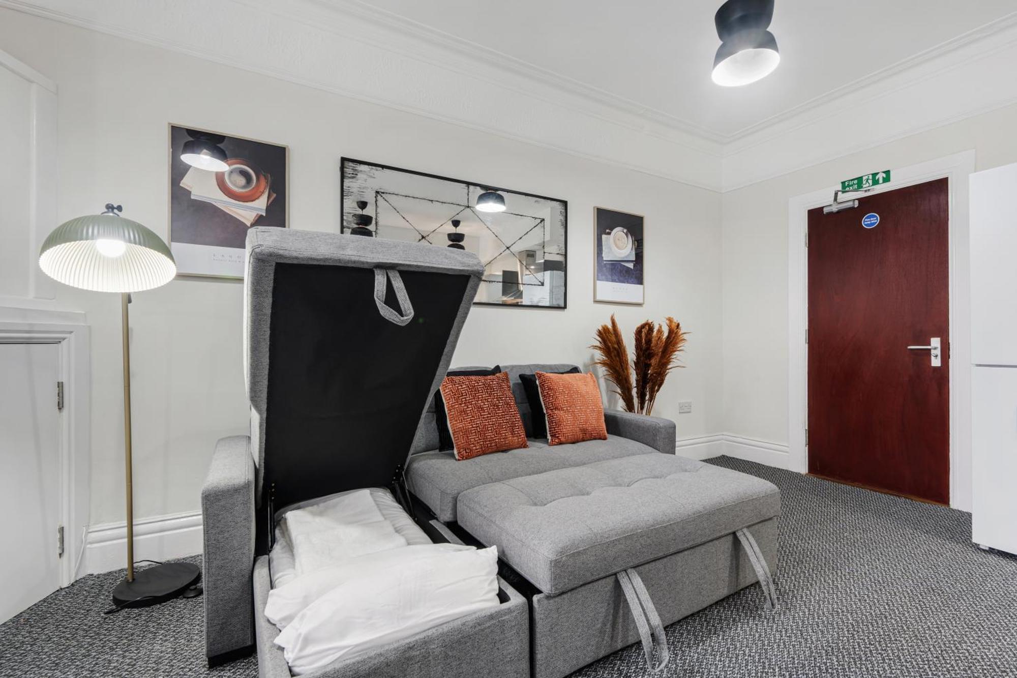 Anfield Cosy Stays - Air Host & Stay - Sleeps 14 Liverpool Buitenkant foto