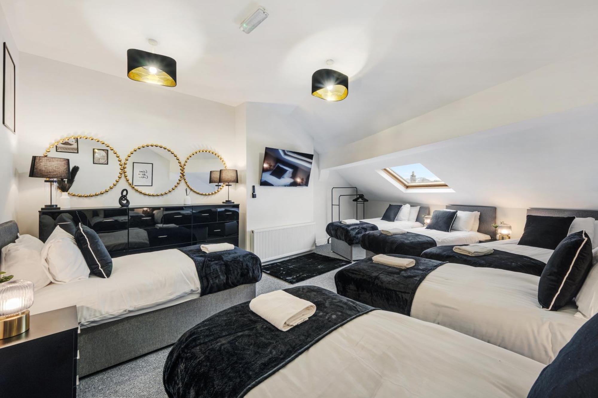 Anfield Cosy Stays - Air Host & Stay - Sleeps 14 Liverpool Buitenkant foto