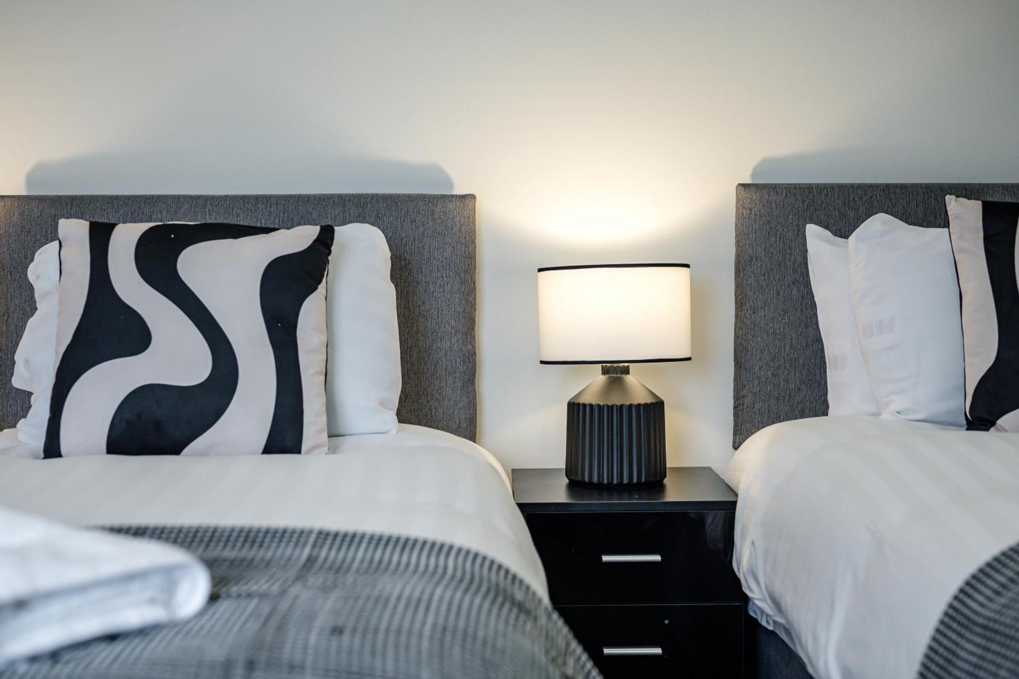 Anfield Cosy Stays - Air Host & Stay - Sleeps 14 Liverpool Buitenkant foto