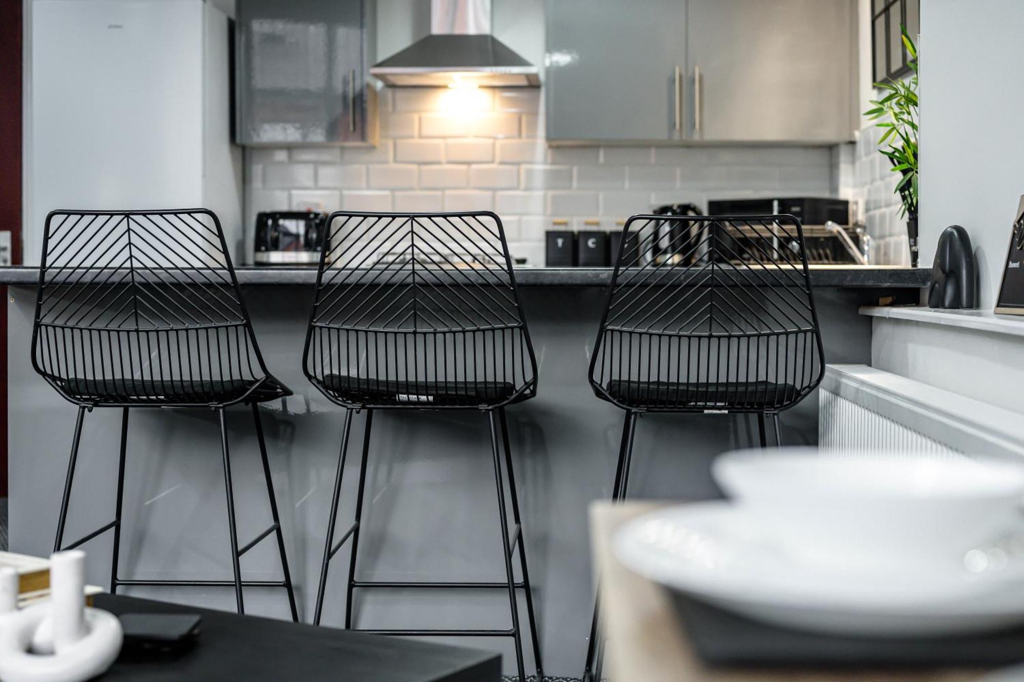 Anfield Cosy Stays - Air Host & Stay - Sleeps 14 Liverpool Buitenkant foto