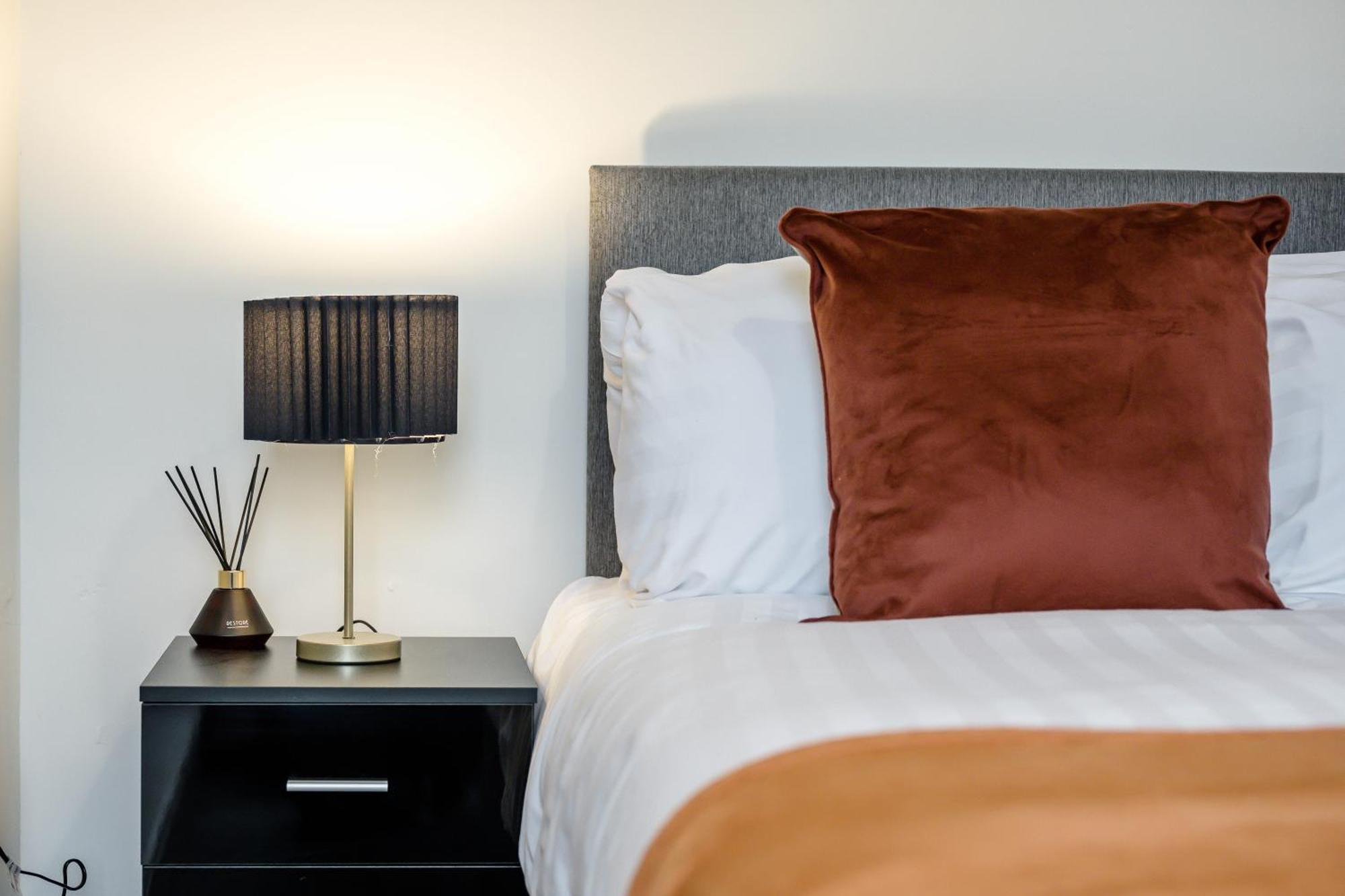 Anfield Cosy Stays - Air Host & Stay - Sleeps 14 Liverpool Buitenkant foto