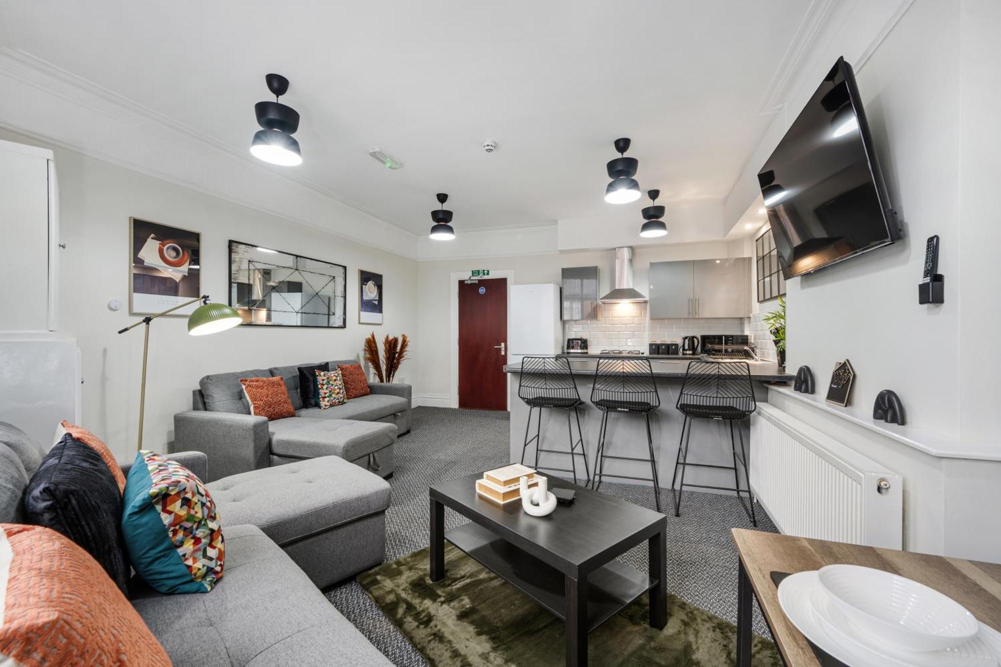 Anfield Cosy Stays - Air Host & Stay - Sleeps 14 Liverpool Buitenkant foto
