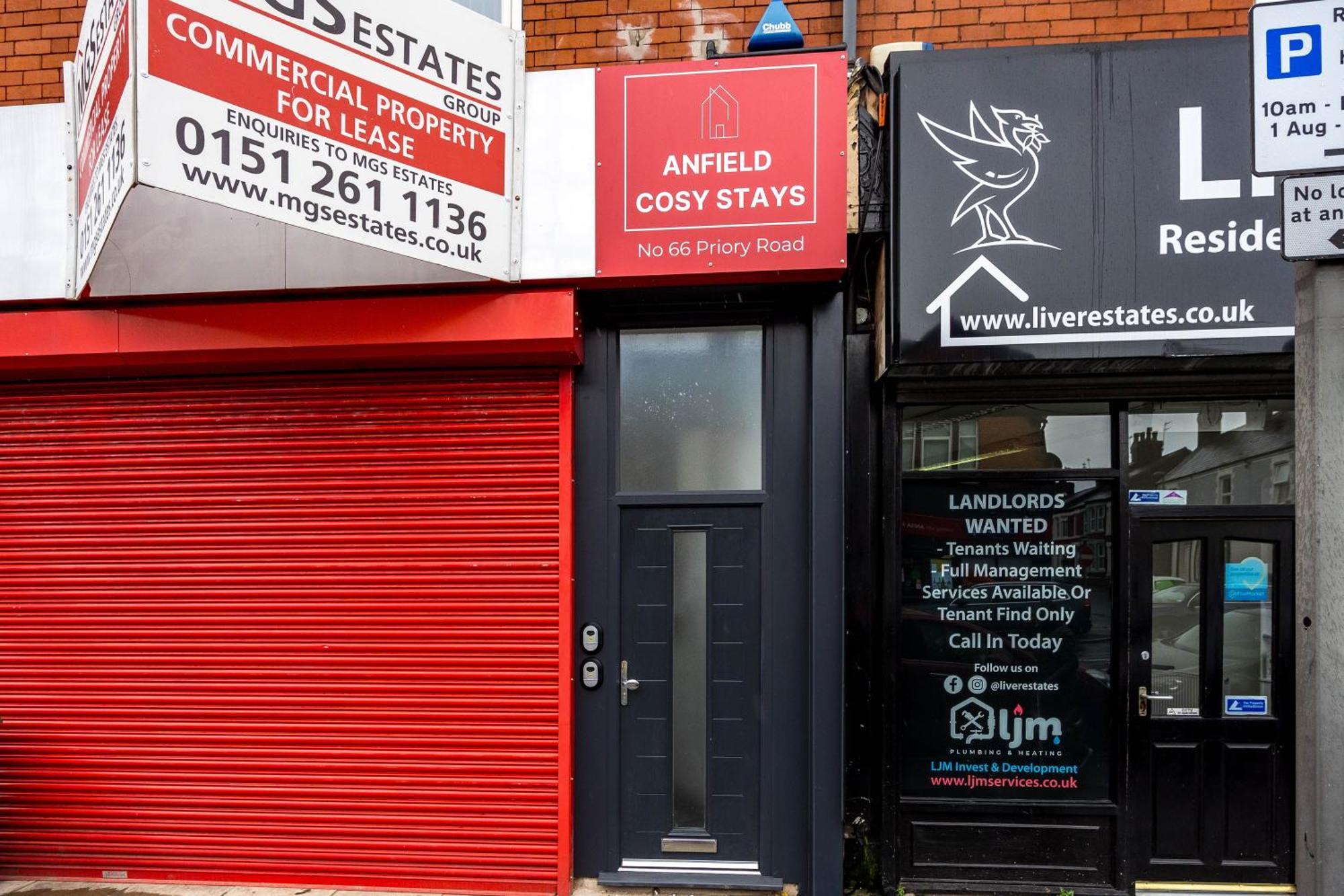 Anfield Cosy Stays - Air Host & Stay - Sleeps 14 Liverpool Buitenkant foto